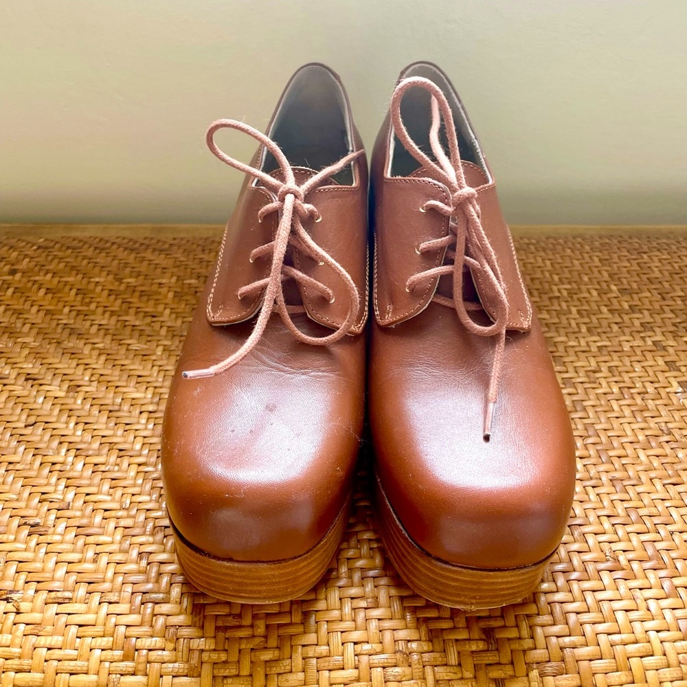 NEW || Brown Leather Heels
